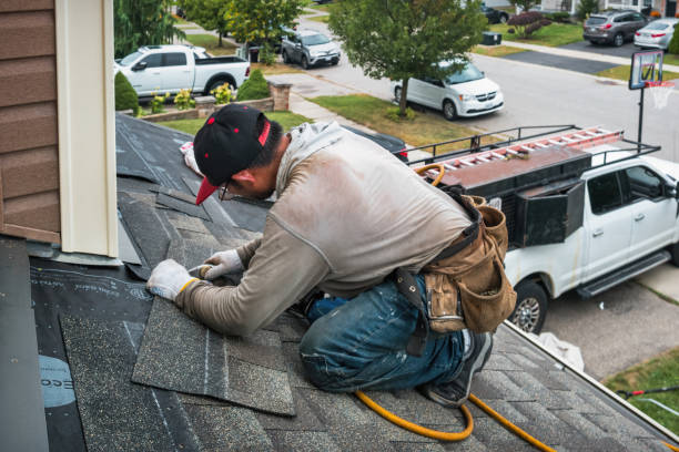 Professional Roofing technician working in Glasford, IL